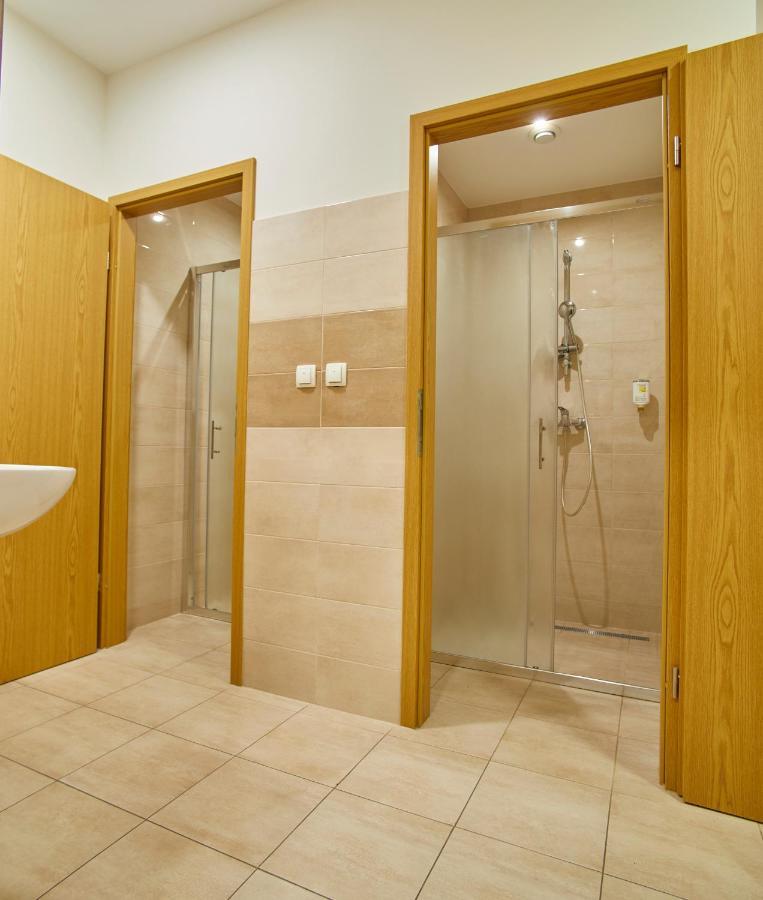 Hostel Delalut Ravne na Koroskem Zewnętrze zdjęcie