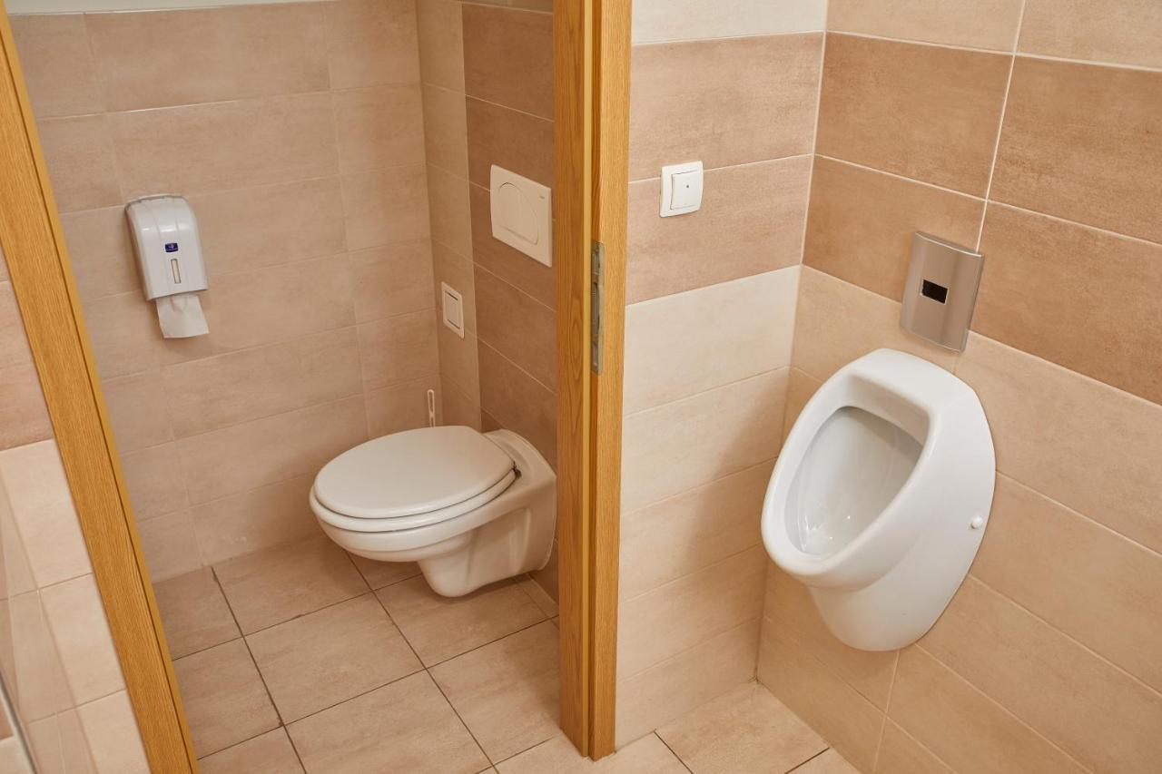 Hostel Delalut Ravne na Koroskem Zewnętrze zdjęcie