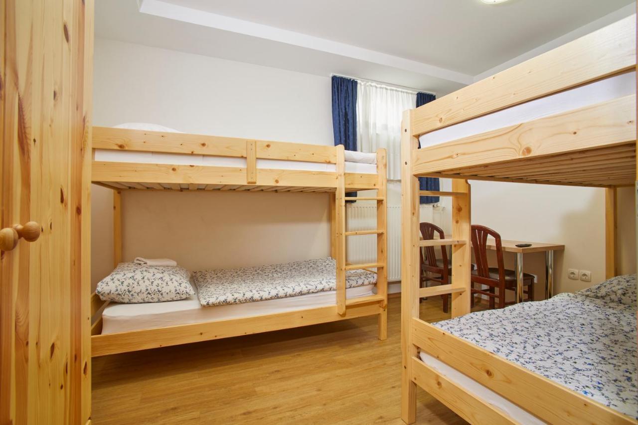 Hostel Delalut Ravne na Koroskem Zewnętrze zdjęcie